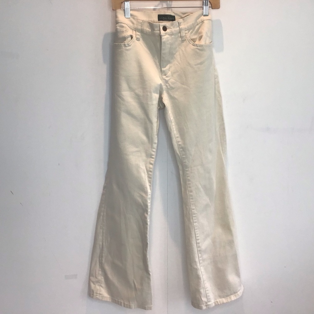 Lauren Ralph Lauren Modern Flare Cream color 97% cotton 3% Elastane Jean…